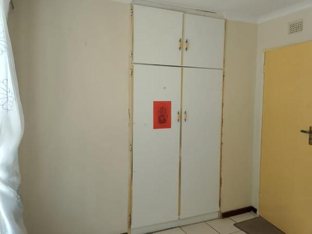 Townhouse for rent in Seaview, Kwazulu-natal