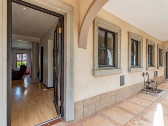 Townhouse for rent in Seaview, Kwazulu-natal