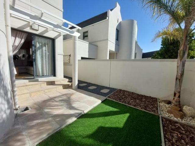 Townhouse for rent in Cape Town, Western Cape