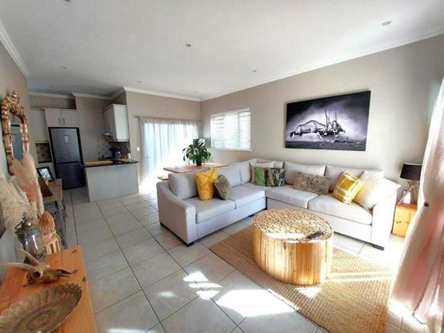Townhouse for rent in Cape Town, Western Cape