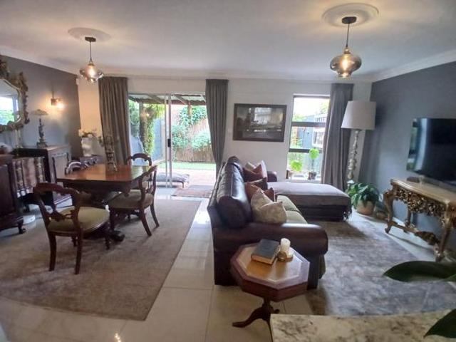 Townhouse for rent in Cape Town, City of Cape Town