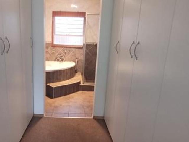 Townhouse for rent in Ekurhuleni, Gauteng