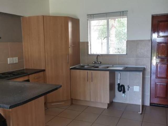 Townhouse for rent in Jansenpark, City of Ekurhuleni Metropolitan Municipality