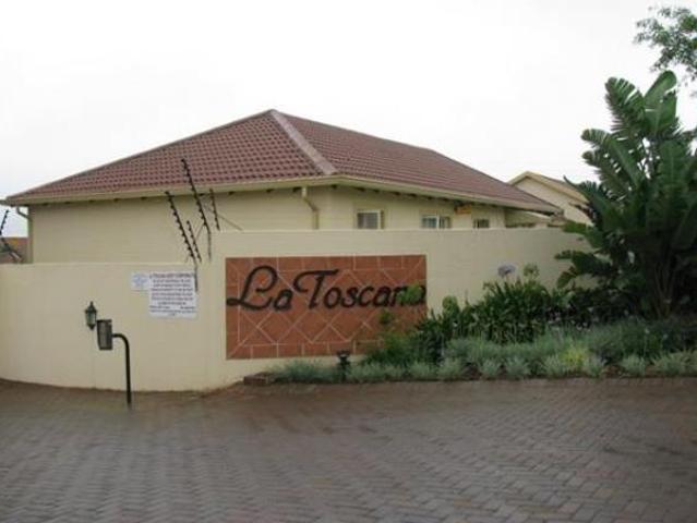 Townhouse for rent in Westonaria, Gauteng