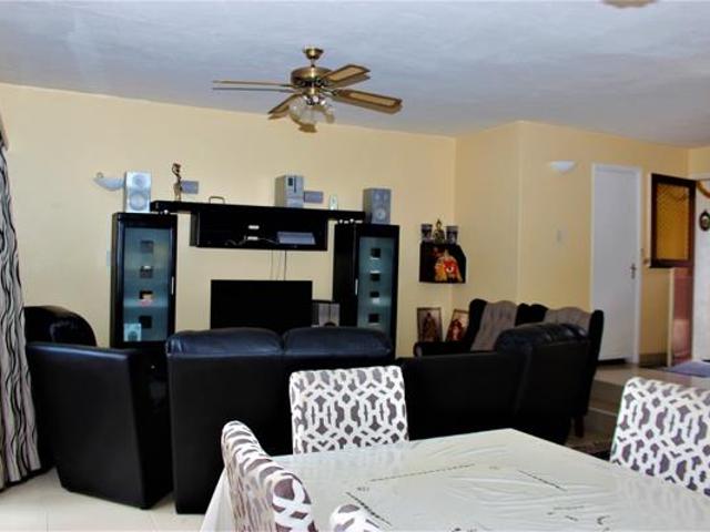 Townhouse for sale in Ugu District Municipality, Kwazulu-natal