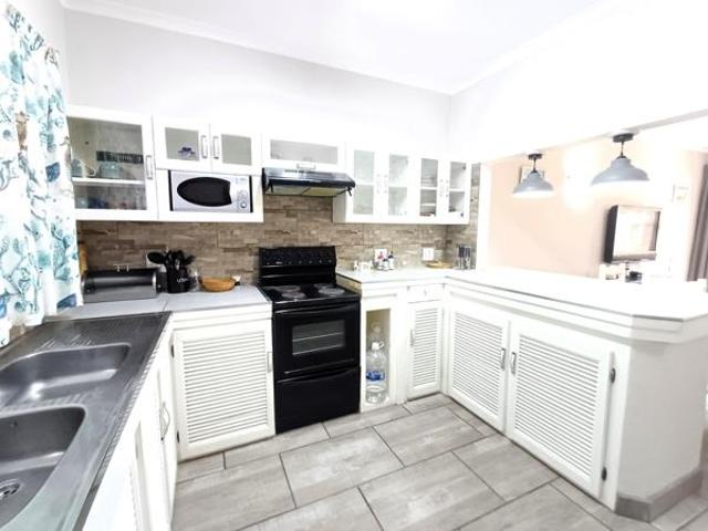 Townhouse for sale in Ugu District Municipality, Kwazulu-natal