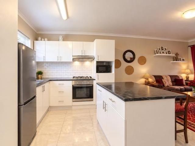 Townhouse for sale in Nelson Mandela Bay Ward 18, Nelson Mandela Bay Metropolitan Municipality