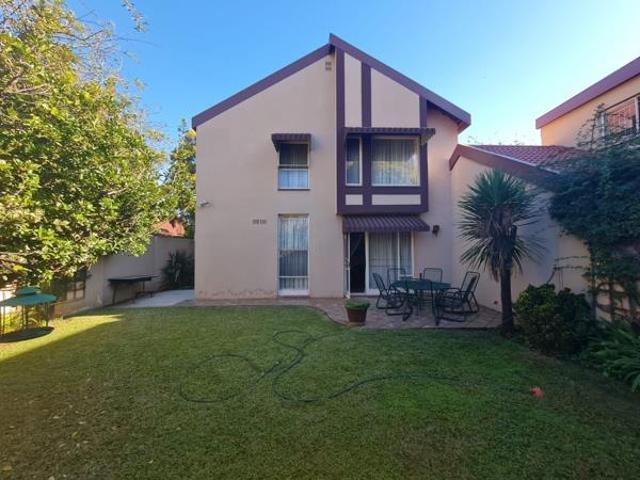 Townhouse for sale in Dr Kenneth Kaunda, North West
