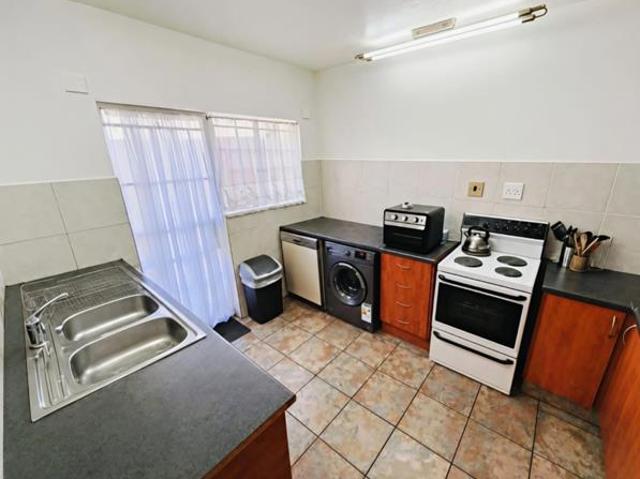 Townhouse for sale in Potchefstroom, Tlokwe Local Municipality
