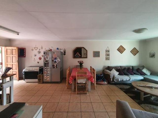 Townhouse for sale in Dr Kenneth Kaunda, North West