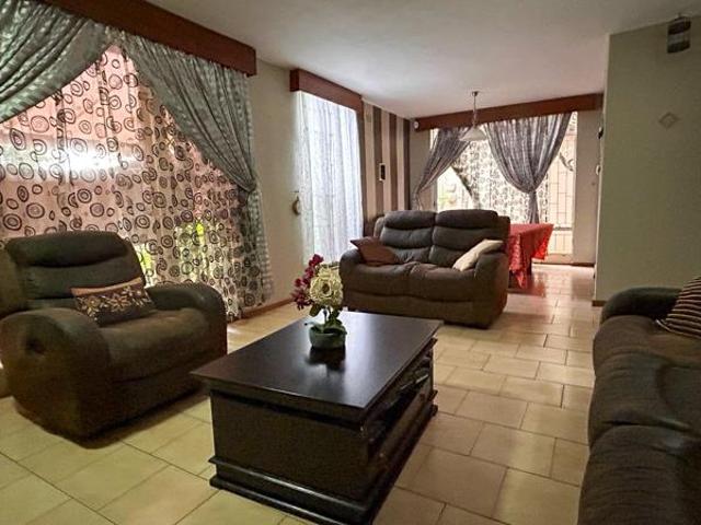 Townhouse for sale in Dr Kenneth Kaunda, North West