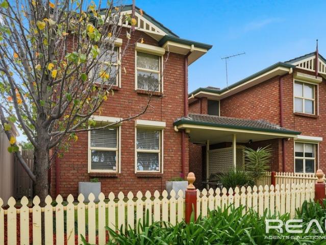 Townhouse for sale in Horseshoe Creek, South Australia
