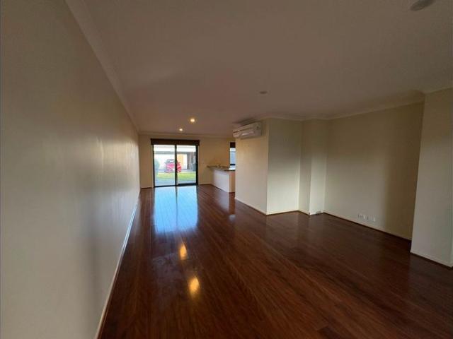 Townhouse for rent in Camerons Creek, Victoria