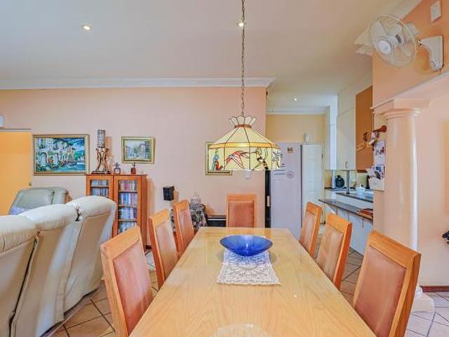 Townhouse for sale in Tlhabane, North West