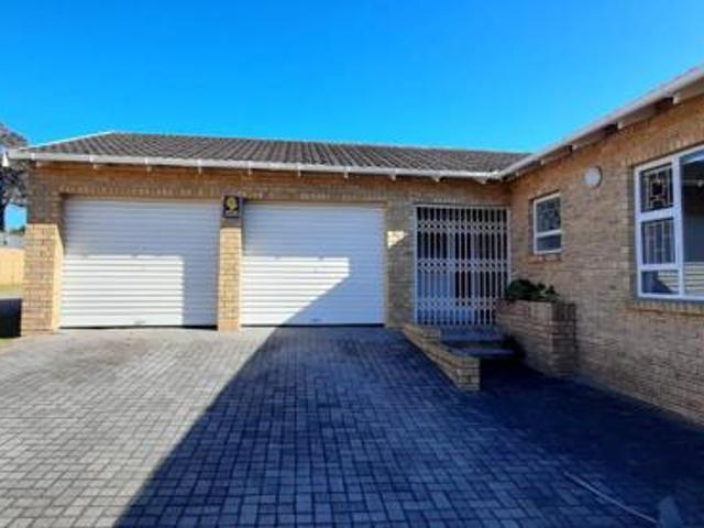 Townhouse for rent in Nelson Mandela Bay Ward 18, Nelson Mandela Bay Metropolitan Municipality