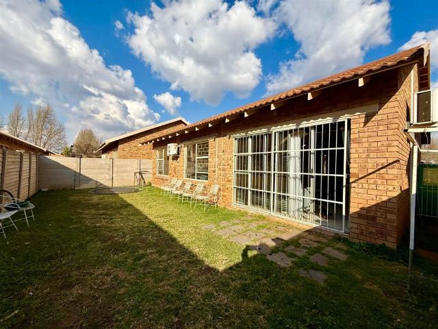 Townhouse for sale in Bloemfontein, Free State