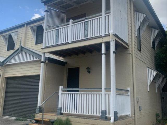 Townhouse for rent in Toombul, Queensland