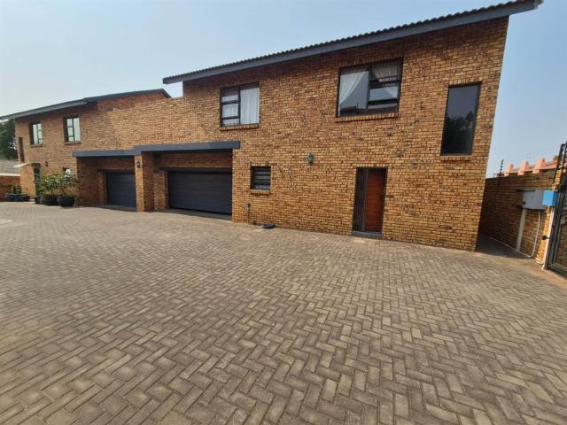 Townhouse for sale in Ekurhuleni, Gauteng