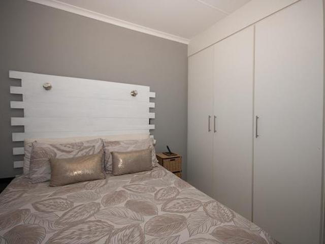 Townhouse for rent in Jansenpark, City of Ekurhuleni Metropolitan Municipality