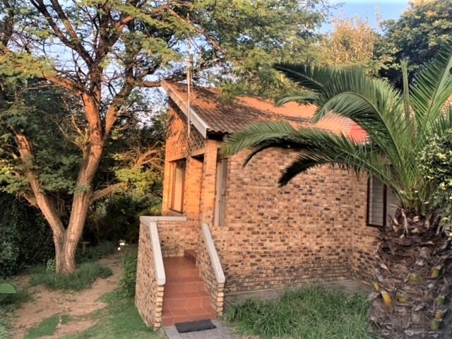 Townhouse for rent in Roodepoort