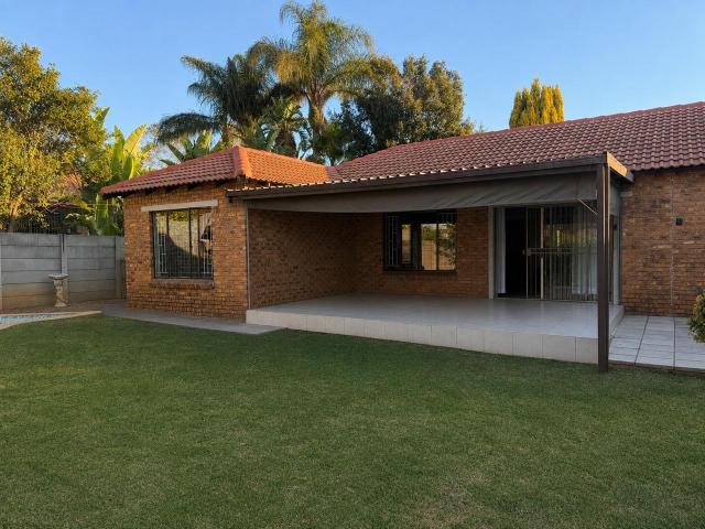 Townhouse for sale in Nooitgedacht, Gauteng