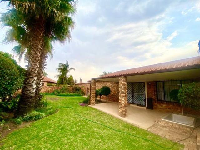 Townhouse for rent in Westonaria, Gauteng