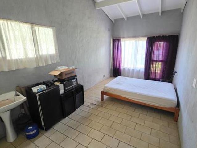 Townhouse for sale in Margate, Hibiscus Coast Local Municipality