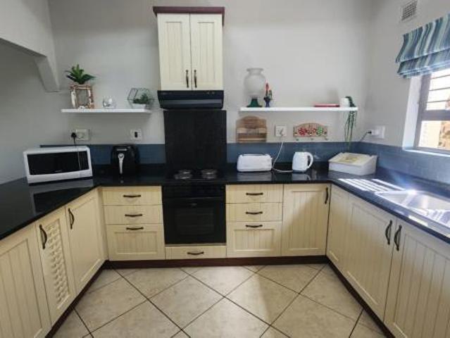Townhouse for sale in Margate, Hibiscus Coast Local Municipality