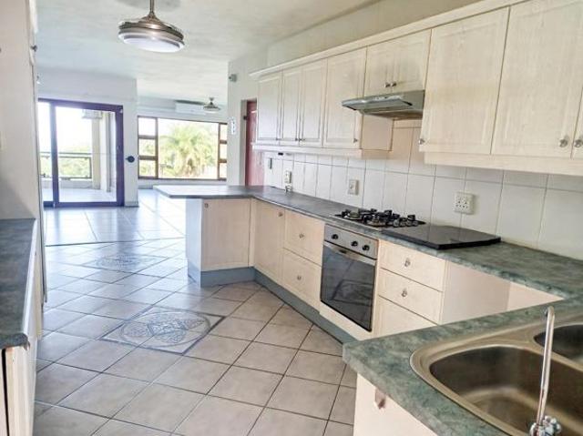 Townhouse for sale in Margate, Hibiscus Coast Local Municipality
