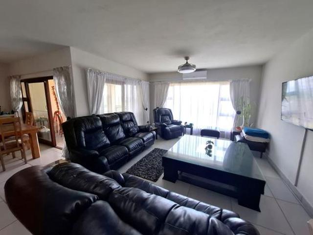 Townhouse for sale in Margate, Hibiscus Coast Local Municipality