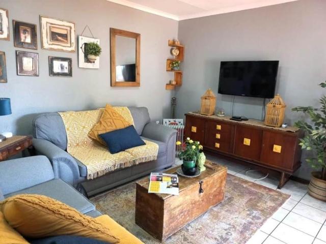 Townhouse for sale in Ekurhuleni, Gauteng