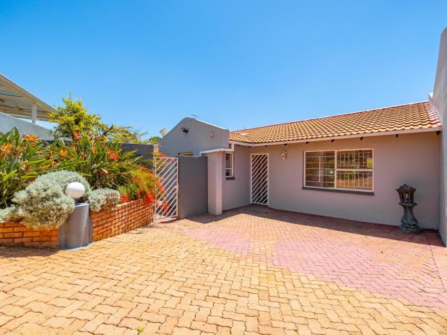 Townhouse for sale in Randburg, City of Johannesburg Metropolitan Municipality