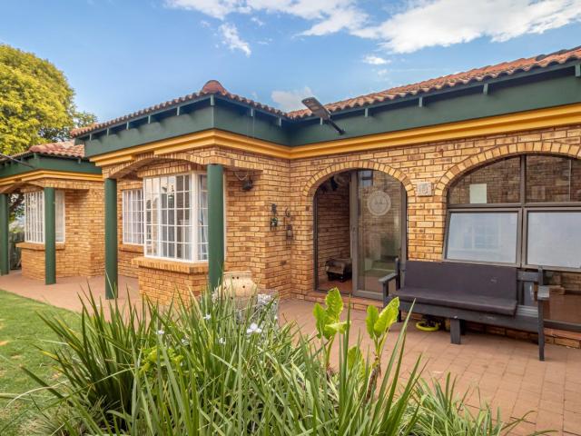 Townhouse for sale in Kagiso, Gauteng