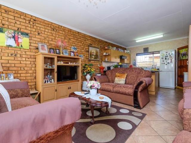 Townhouse for sale in Westonaria, Gauteng