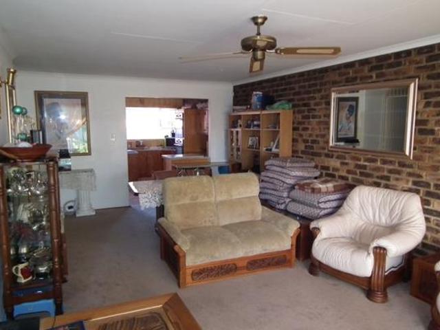 Townhouse for rent in Westonaria, Gauteng
