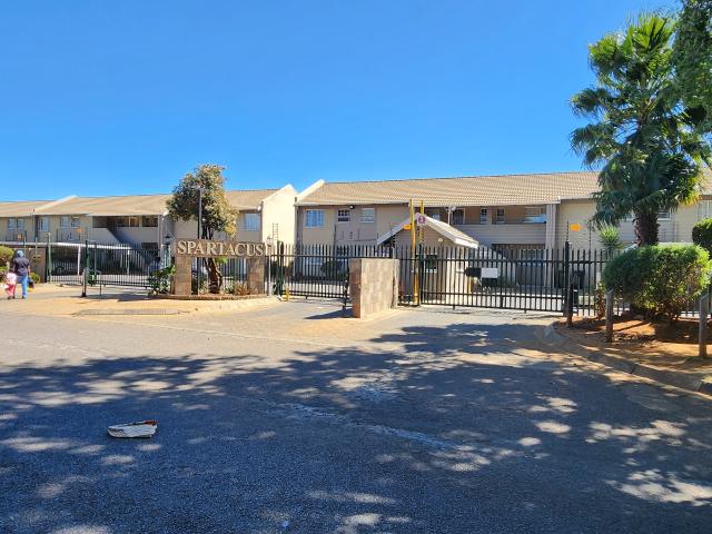 Townhouse for sale in Ekurhuleni, Gauteng
