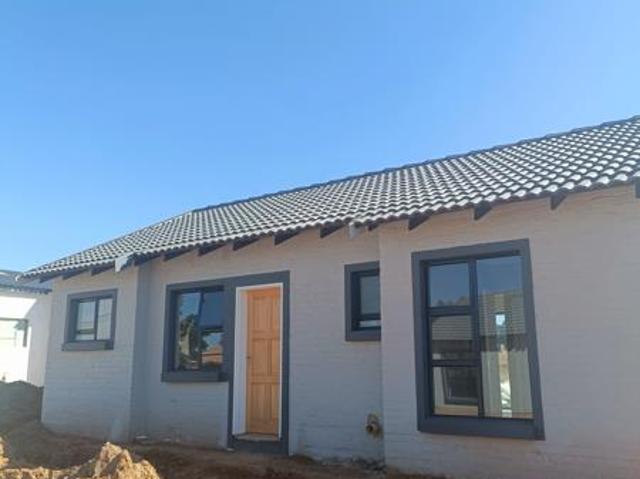 Townhouse for sale in Waterkloof, Gauteng