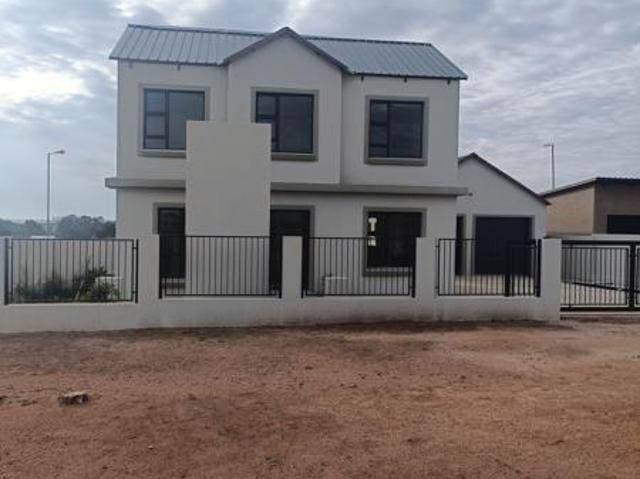 Townhouse for sale in Waterkloof, Gauteng
