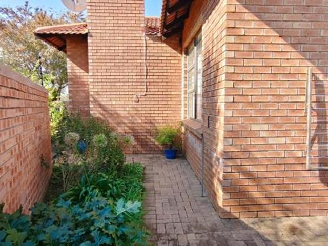 Townhouse for sale in Bloemfontein, Free State