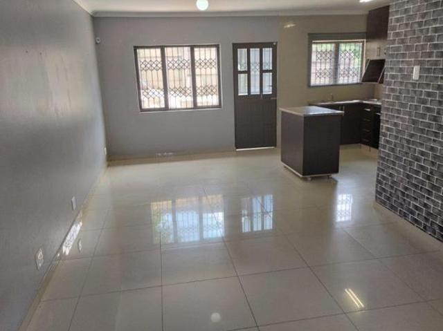 Townhouse for rent in Seaview, Kwazulu-natal