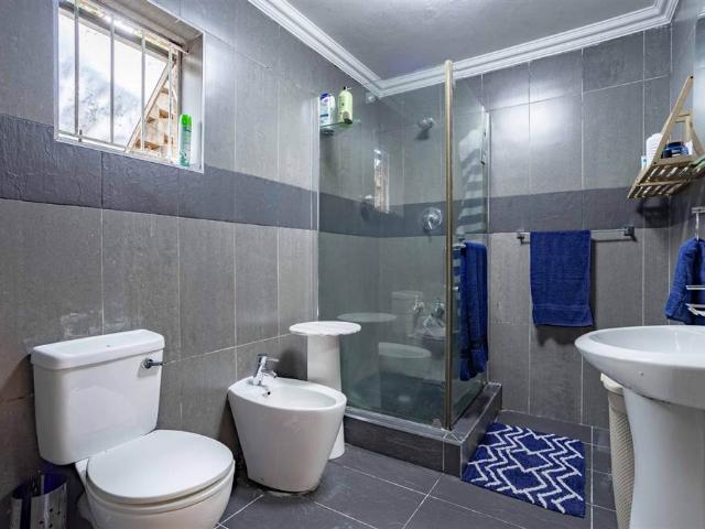 Townhouse for sale in Seaview, Kwazulu-natal