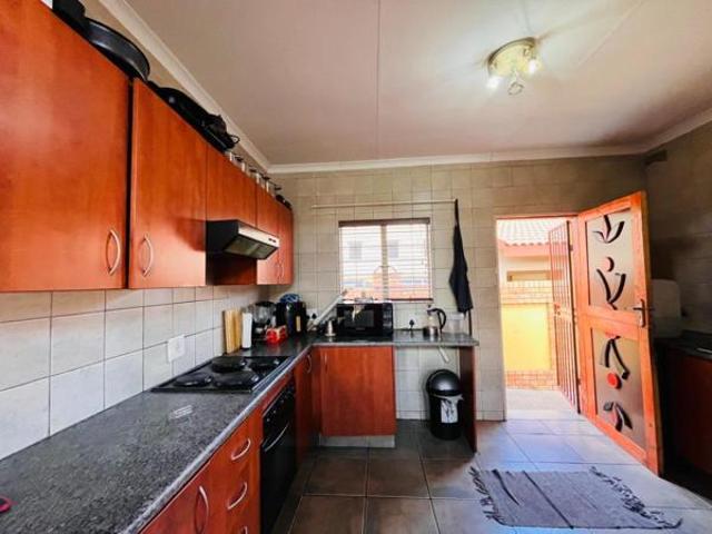 Townhouse for sale in eMalahleni, Emalahleni Local Municipality