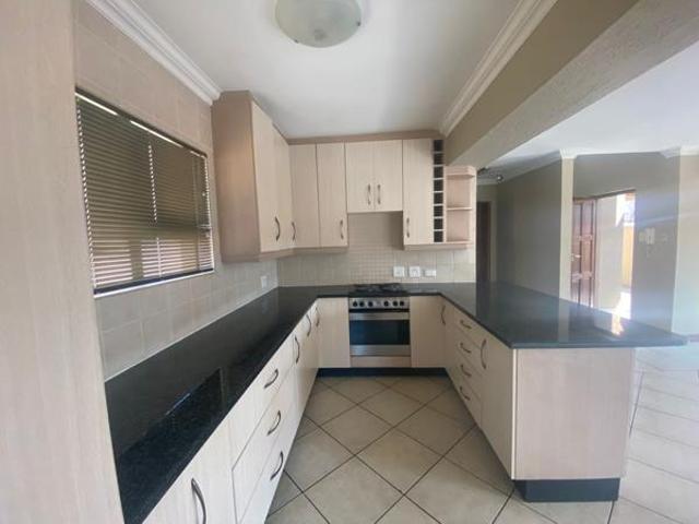 Townhouse for rent in Kimberley, Frances Baard District Municipality