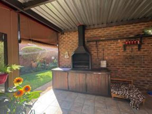 Townhouse for sale in Frances Baard, Northern Cape