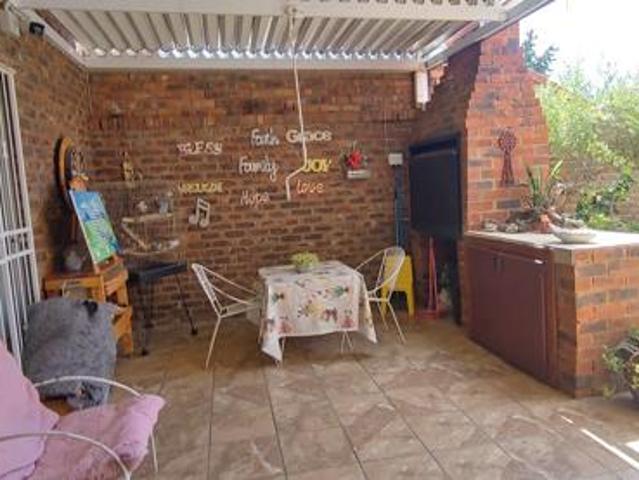 Townhouse for sale in Frances Baard, Northern Cape
