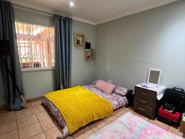 Townhouse for sale in Vosloorus, Gauteng