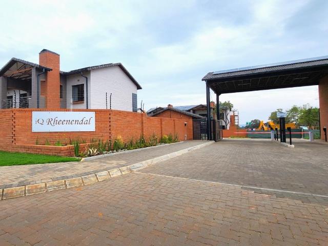 Townhouse for sale in Waterkloof, Gauteng