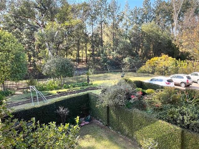 Townhouse for sale in Johannesburg, North & Sandton