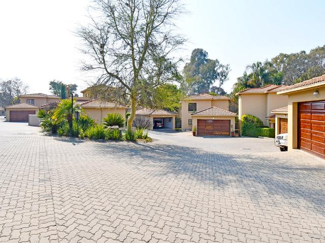 Townhouse for sale in Alexandra, Gauteng