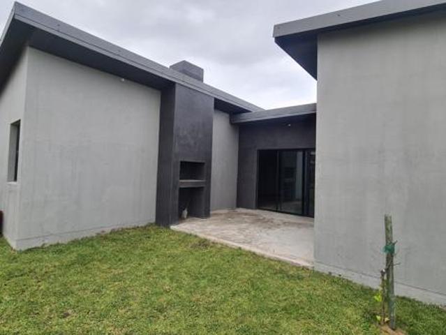 Townhouse for sale in Bushmans River Mouth, Eastern Cape